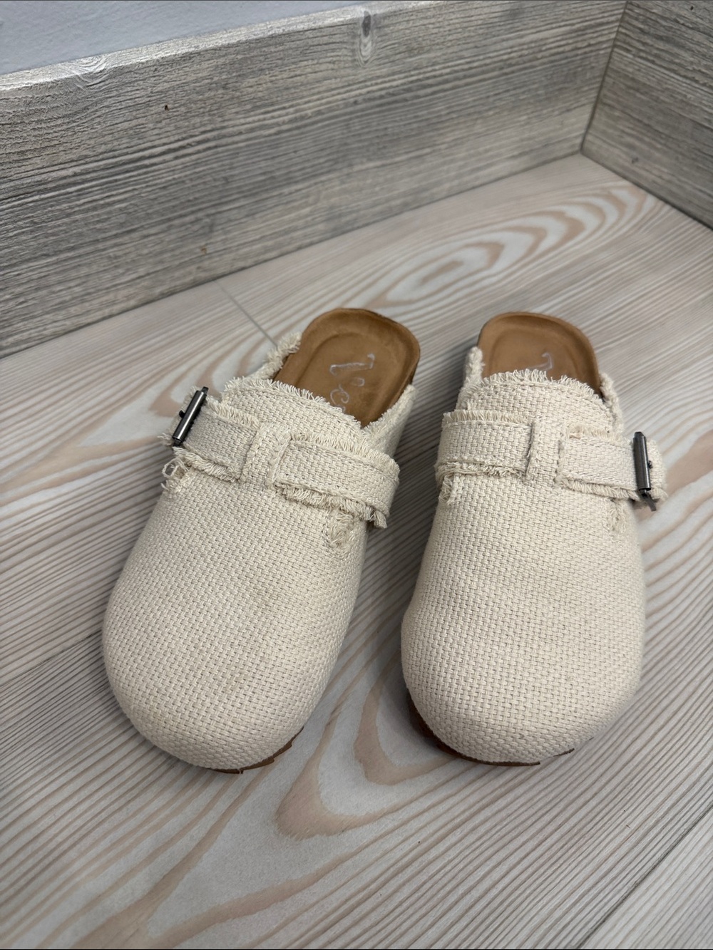 Very G Cream Canvas Buckle Slip-On Mules